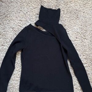 Women’s black L’Agence long sleeve top